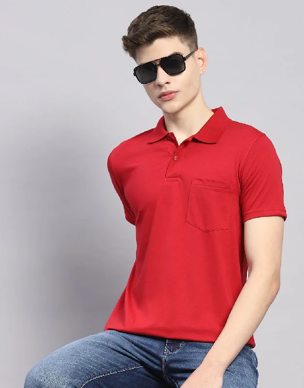 Minimalist Fit Men Red Solid Polo Collar Half Sleeve T-Shirt