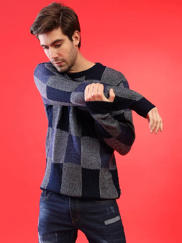 Relaxed Fitwear Men Blue Checked Pullover Sweater