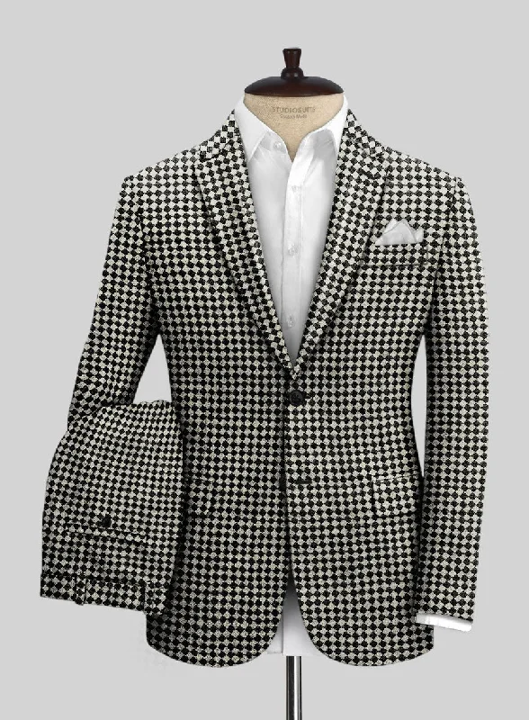 Relaxed Fitwear Diamond Noir Tweed Suit