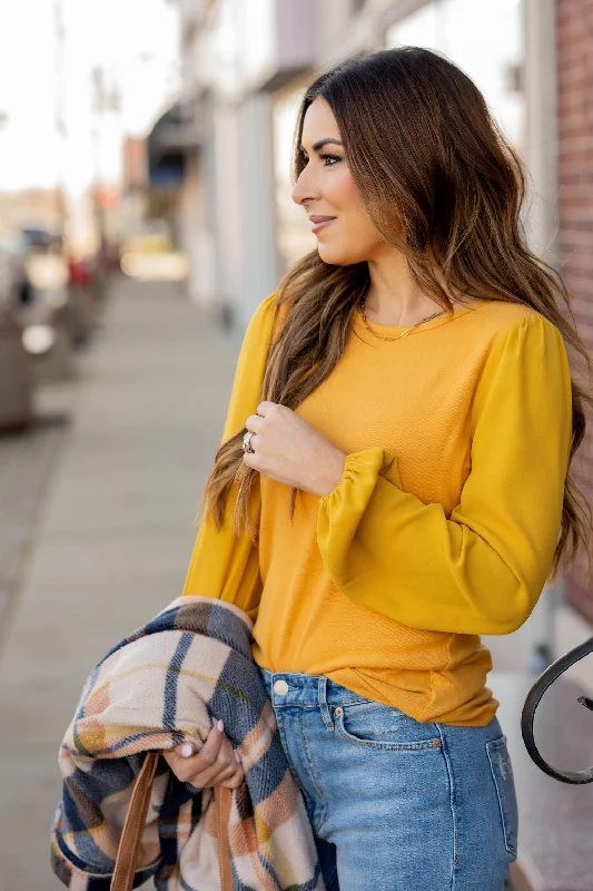 Simple Ribbed Body Blouse Sleeve Tee