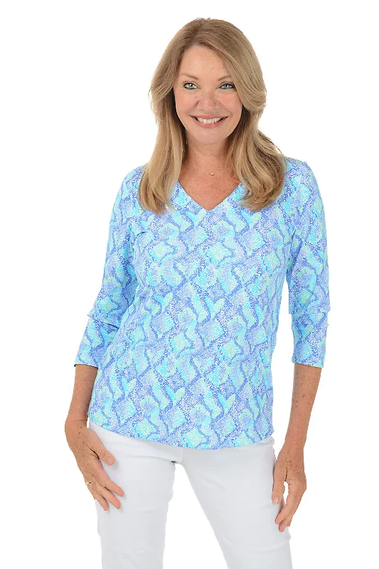 Blue Snake Hearts Classic UPF50+ V-Neck Top