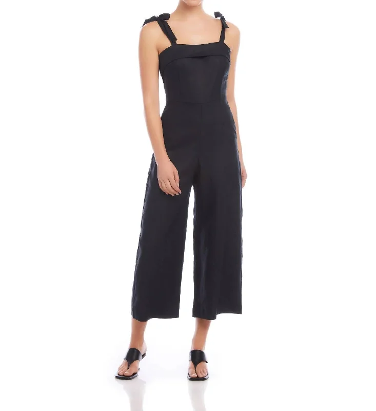 Paloma Wide Leg Jumpsuit In Black