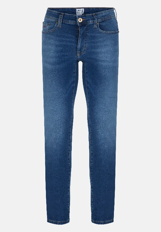 Nevada Slim Straight Jeans in Mid